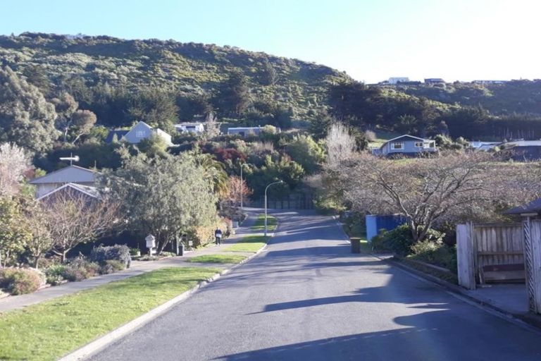 Photo of property in 8 Dalefield Drive, Cashmere, Christchurch, 8022