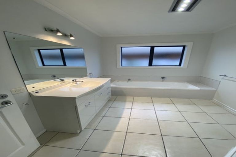 Photo of property in 13 Everton Place, Grandview Heights, Hamilton, 3200