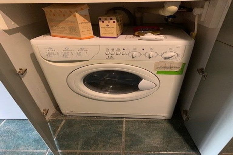 Photo of property in Atrium Towers, 5r/154 The Terrace, Wellington Central, Wellington, 6011