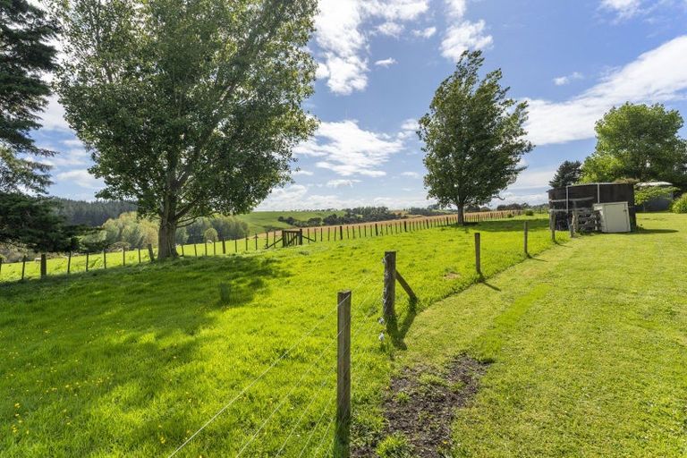 Photo of property in 1926 Makino Road, Halcombe, Feilding, 4779