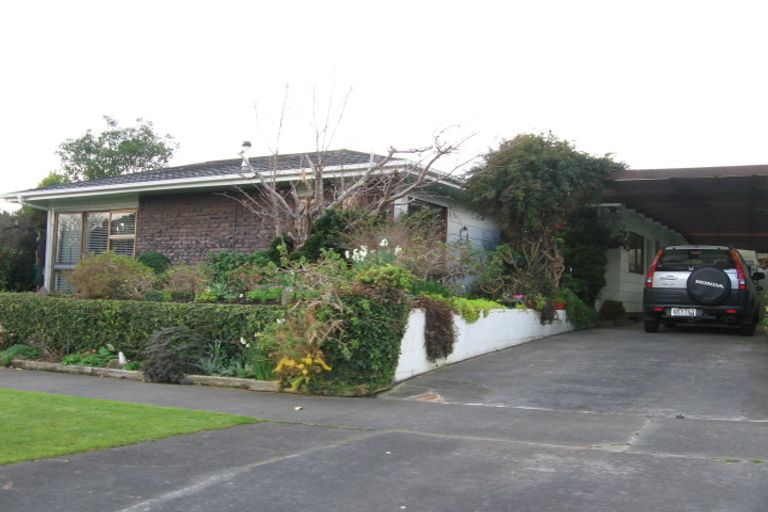Photo of property in 8 Clifton Terrace, Fitzherbert, Palmerston North, 4410