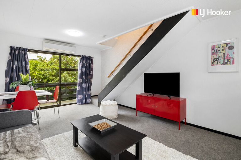 Photo of property in 93m Queen Street, North Dunedin, Dunedin, 9016