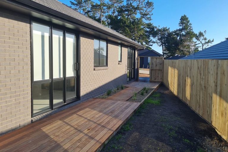 Photo of property in 20 Kawariki Road, Helensville, 0800