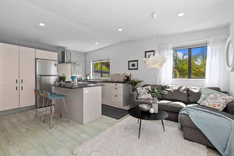 Photo of property in 120 Awaruku Road, Torbay, Auckland, 0630