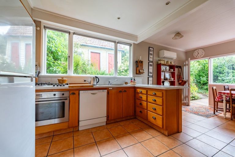 Photo of property in 64 Tees Street, South Hill, Oamaru, 9400