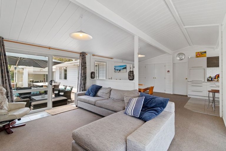 Photo of property in 1 Holland Close, Pauanui, Hikuai, 3579