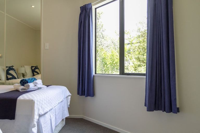 Photo of property in 24a Korotaha Terrace, Rothesay Bay, Auckland, 0630