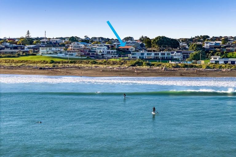 Photo of property in 1 Mclean Street, Strandon, New Plymouth, 4312