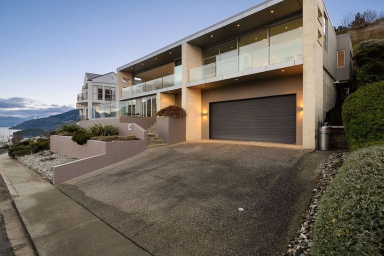 Photo of property in 74 Panorama Terrace, Queenstown, 9300
