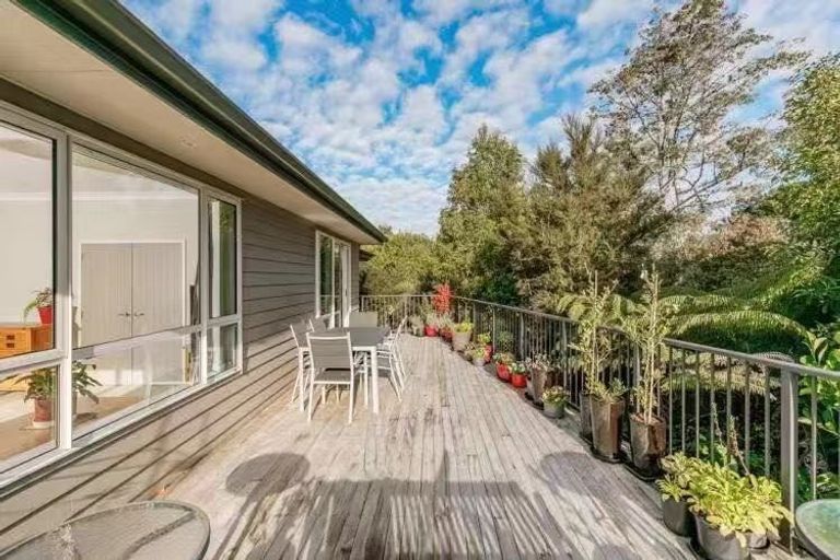Photo of property in 46 Hornbill Drive, Fairview Heights, Auckland, 0632