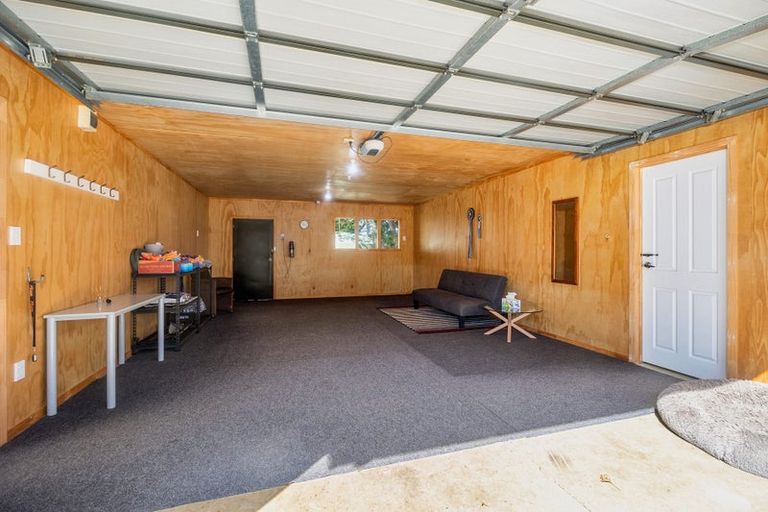 Photo of property in 141 Karioitahi Road, Waiuku, 2683