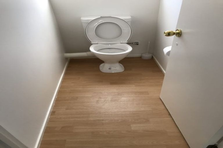 Photo of property in 8/177 Onewa Road, Birkenhead, Auckland, 0626