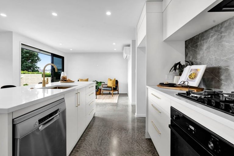 Photo of property in 9b James Drive, Bell Block, New Plymouth, 4312