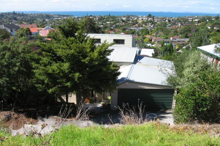 Photo of property in 2/629 East Coast Road, Browns Bay, Auckland, 0632