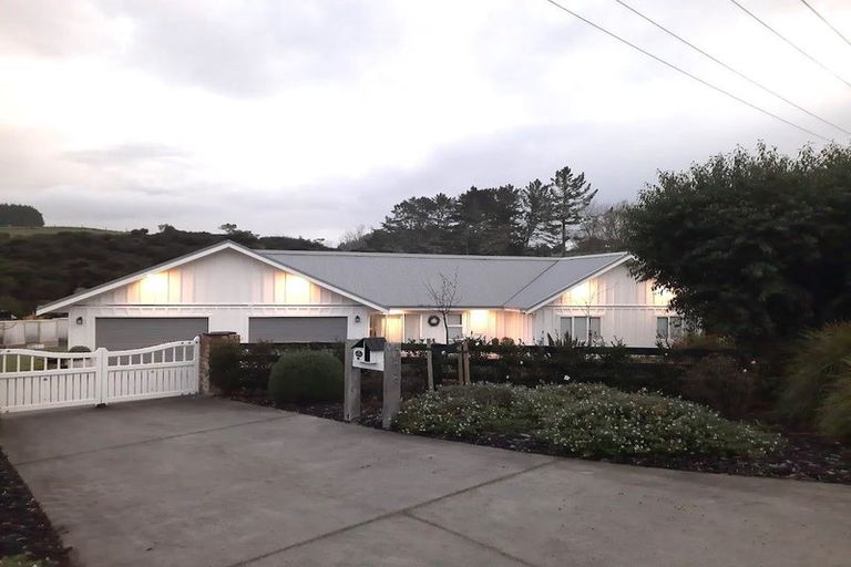 Photo of property in 728 Peak Road, Helensville, 0875