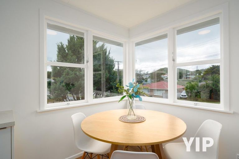 Photo of property in 133 Driver Crescent, Cannons Creek, Porirua, 5024