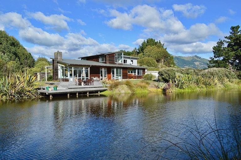 Photo of property in 31 Waitaheke Road, Te Horo, Otaki, 5581
