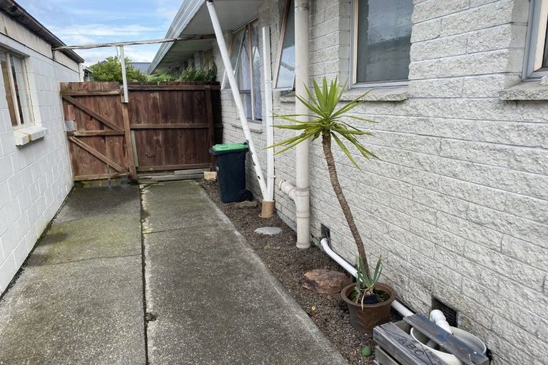 Photo of property in 2/21a Quinns Road, Shirley, Christchurch, 8013