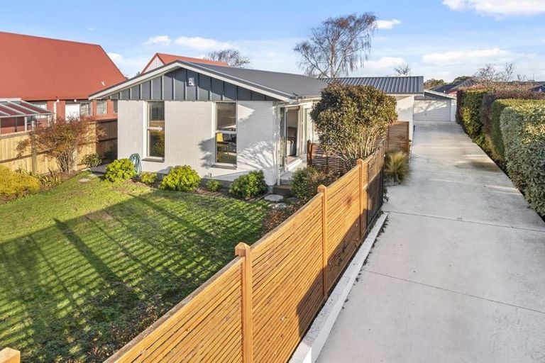 Photo of property in 143 Queenspark Drive, Parklands, Christchurch, 8083