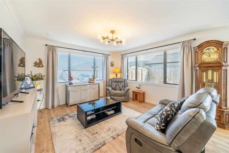 Photo of property in 11 Poulson Grove, Trentham, Upper Hutt, 5018