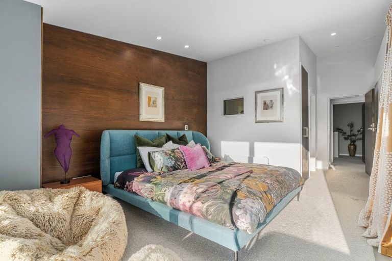 Photo of property in 8b Minaret Ridge, Wanaka, 9305