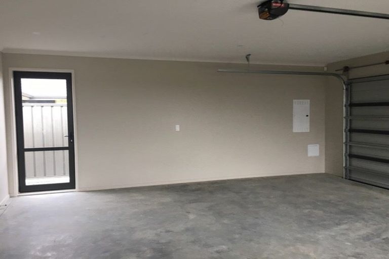 Photo of property in 68 Eriksen Road, Te Awa, Napier, 4110