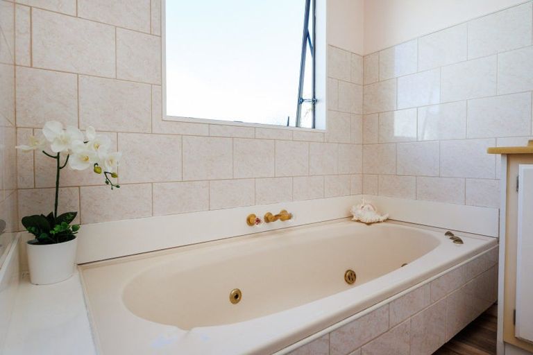 Photo of property in 2 Kaimera Court, Feilding, 4702