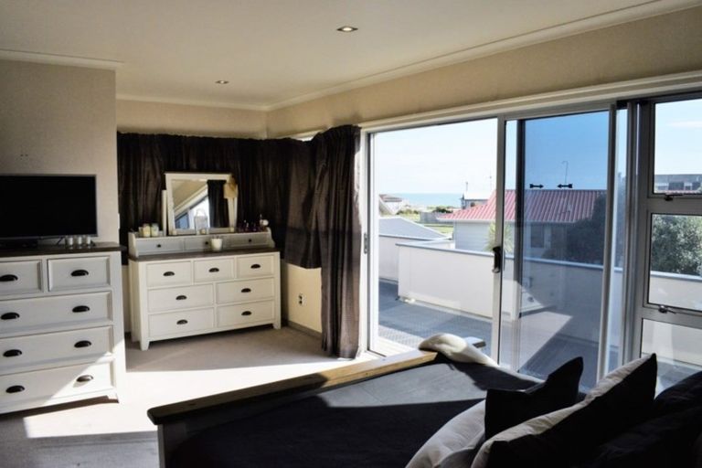 Photo of property in 9a Karaka Street, Otaki Beach, Otaki, 5512