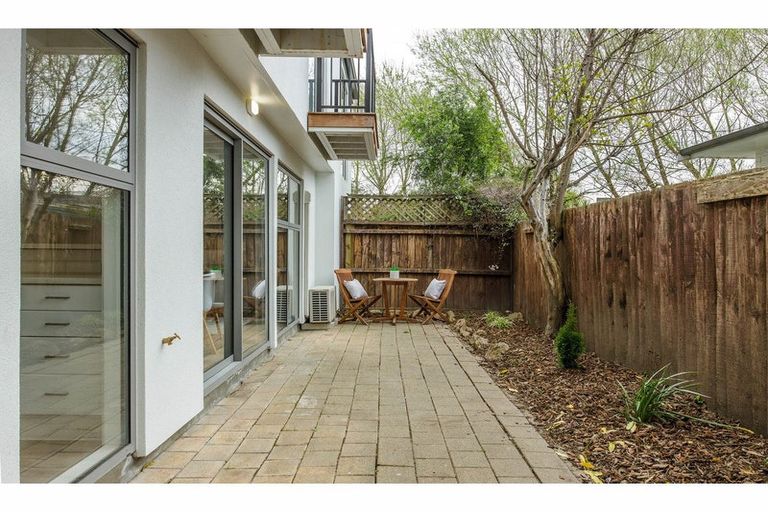 Photo of property in 4/59 Brockworth Place, Riccarton, Christchurch, 8011