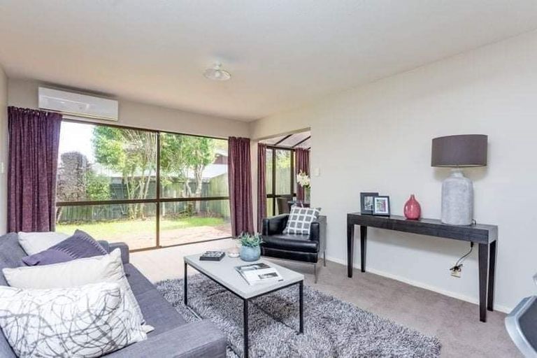 Photo of property in 33b Peverel Street, Riccarton, Christchurch, 8011