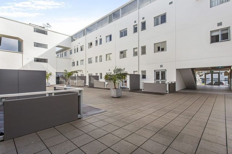 Photo of property in 325/26 Morningside Drive, Morningside, Auckland, 1025