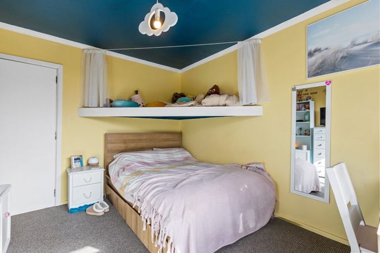 Photo of property in 181 Palmers Road, New Brighton, Christchurch, 8083