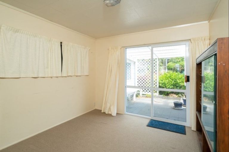 Photo of property in 16 Wakeman Road, Acacia Bay, Taupo, 3330