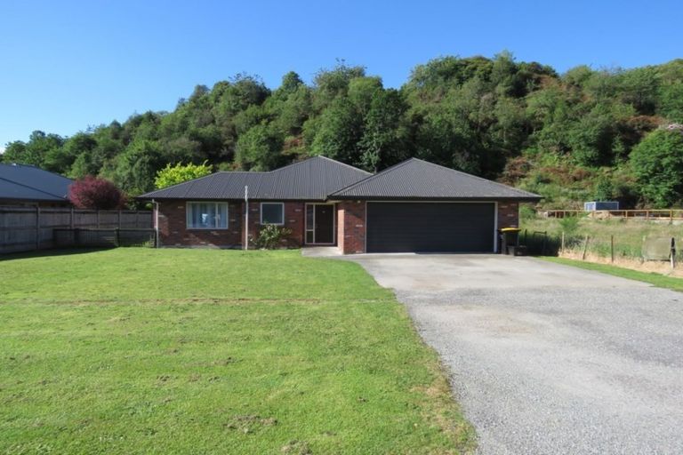 Photo of property in 18 Coal Street, Reefton, 7830