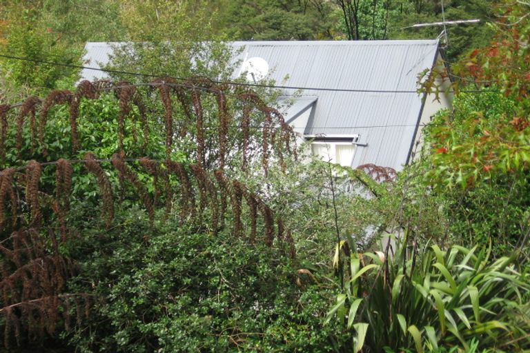 Photo of property in 168 Godley Road, Titirangi, Auckland, 0604