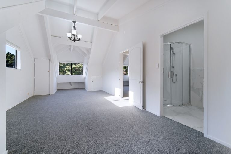 Photo of property in 30 Paulownia Place, Totara Heights, Auckland, 2105