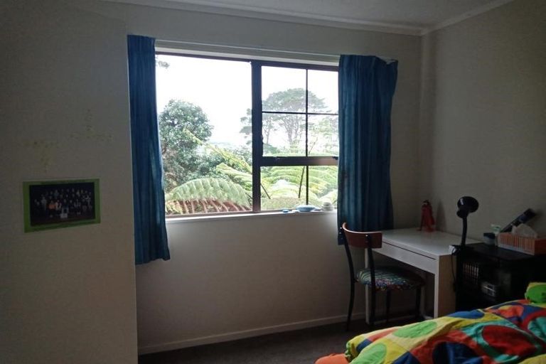 Photo of property in 67b Thurleigh Grove, Karori, Wellington, 6012