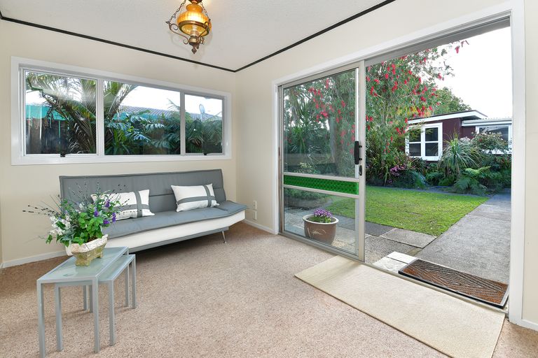 Photo of property in 1/14 Alice Avenue, Orewa, 0931