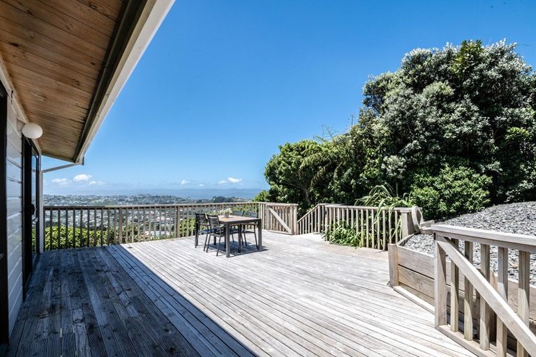 Photo of property in 60 Nalanda Crescent, Broadmeadows, Wellington, 6035