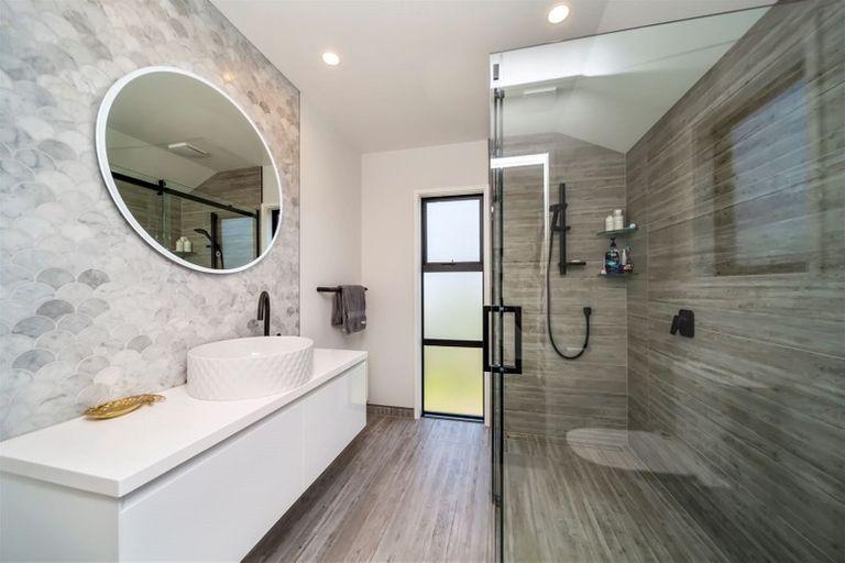 Photo of property in 18 Kotare Drive, Waiwhakaiho, New Plymouth, 4312