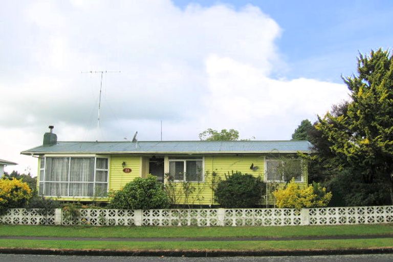Photo of property in 25 John Street, Tokoroa, 3420