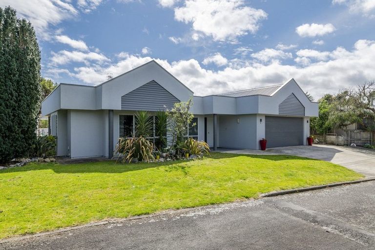 Photo of property in 2 Tainui Street, Raumati Beach, Paraparaumu, 5032