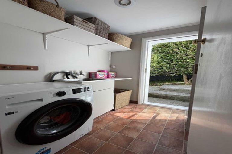 Photo of property in 16 Friend Street, Karori, Wellington, 6012