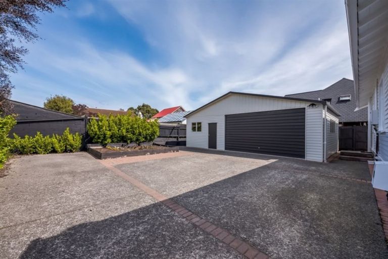 Photo of property in 18 Maire Street, Woburn, Lower Hutt, 5010
