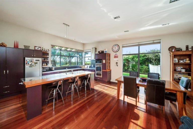 Photo of property in 82 Mawhitiwhiti Road, Normanby, Hawera, 4675