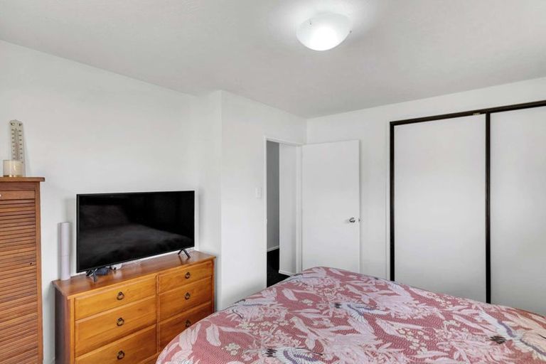 Photo of property in 1/42 Briarmont Street, Avondale, Christchurch, 8061