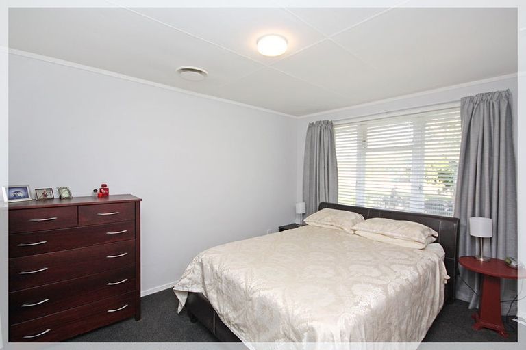 Photo of property in 42 Robinson Crescent, Westbrook, Palmerston North, 4412