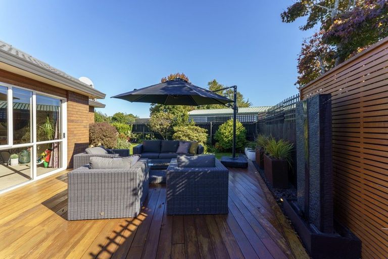 Photo of property in 2/54 Hudson Street, Bryndwr, Christchurch, 8053