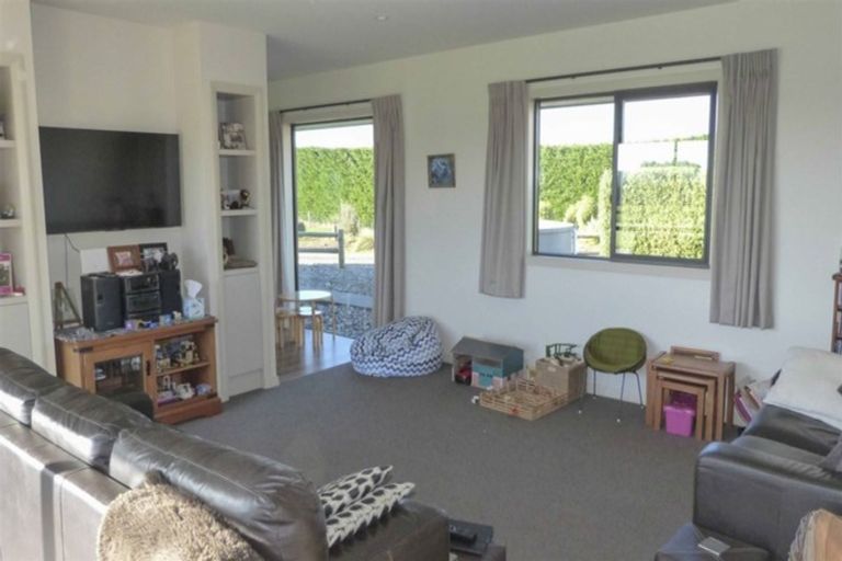 Photo of property in 66 Wilcox Road, Seaward Bush, Invercargill, 9871