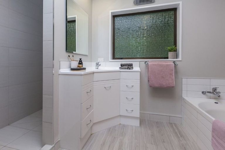 Photo of property in 46 Bengal Drive, Cashmere, Christchurch, 8022